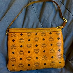 MCM Liz zip pouch (came with large Liz shopper) condition 7/10